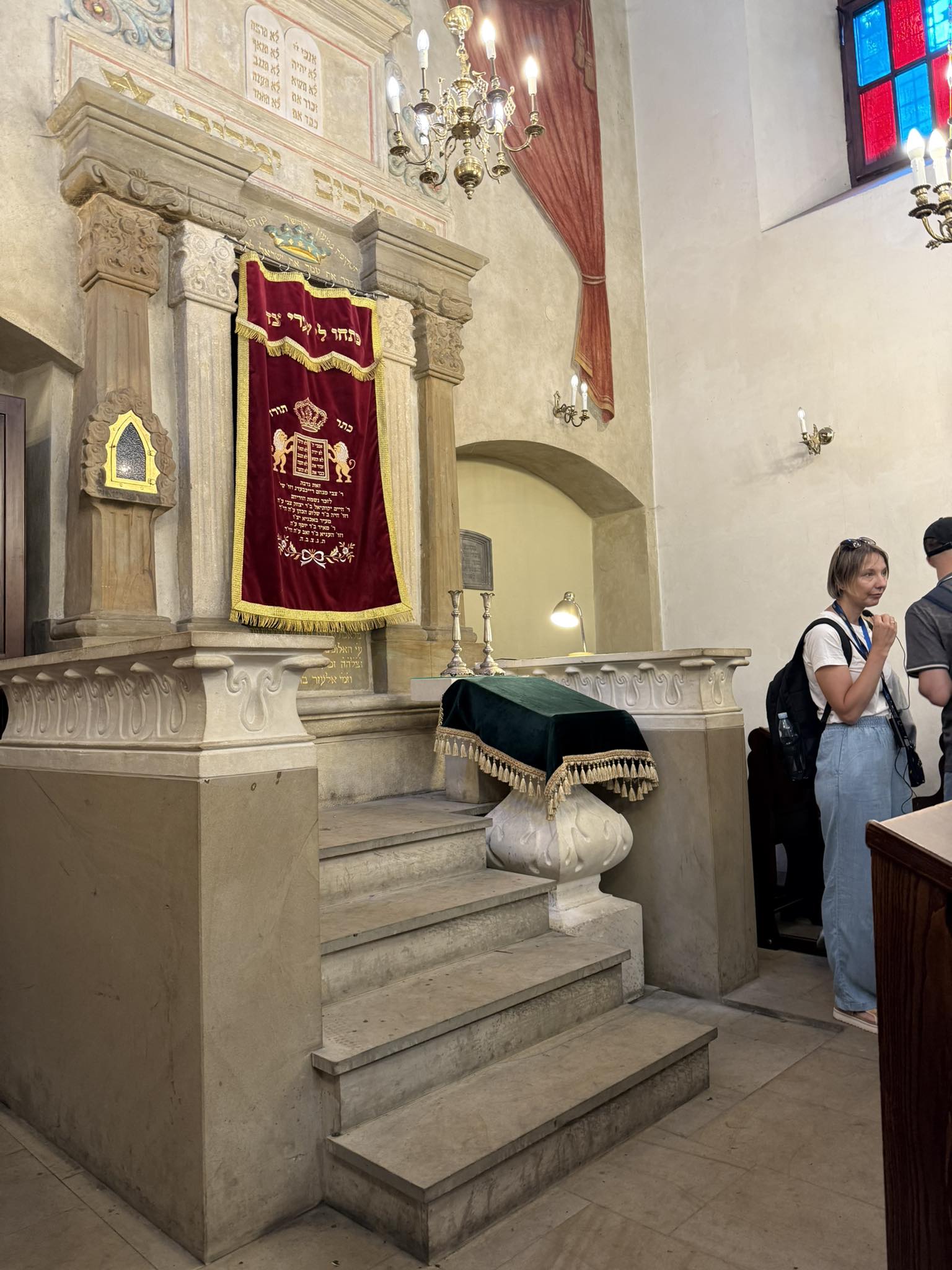 Wnętrze synagogi Remu