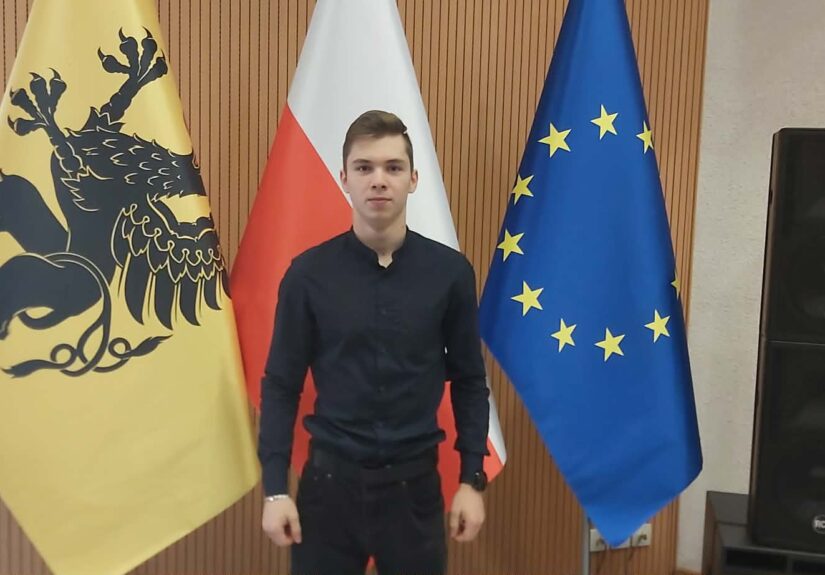 afbbe348-4782-44e1-bbf6-c37dd889b551