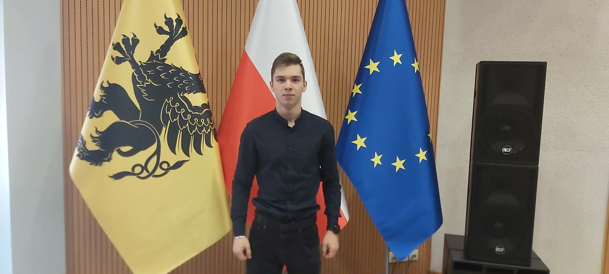 afbbe348-4782-44e1-bbf6-c37dd889b551